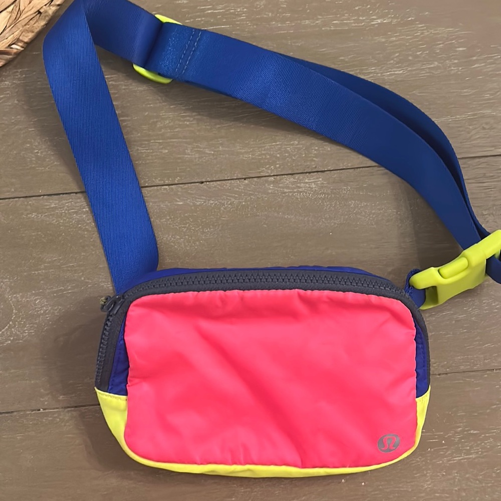 Lululemon belt bag. Colors no longer sold!!!